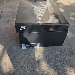 6Y 6Y 6Y 6 YOUTH KIDS KIDS 6Y NIKE WHITE RED BLUE SIZE 6Y 