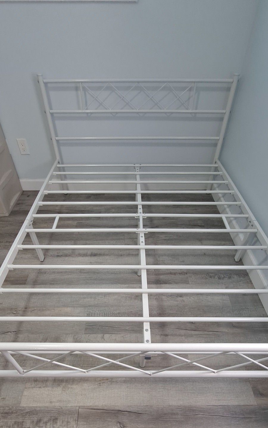 White Metal Full Size Bed Frame