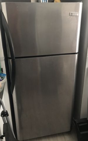 Photo Stainless Steel Refrigerator Working Pick Up Today in Long Beach
