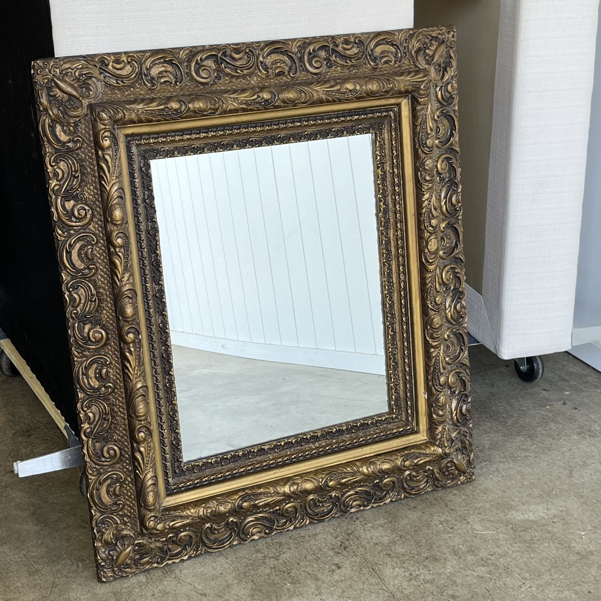 Ornategold gilt mirror 28,5x33"