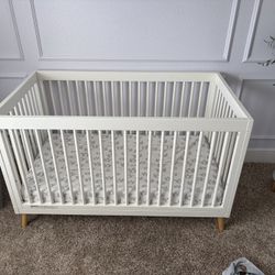 Delta Crib And Newton Mattress