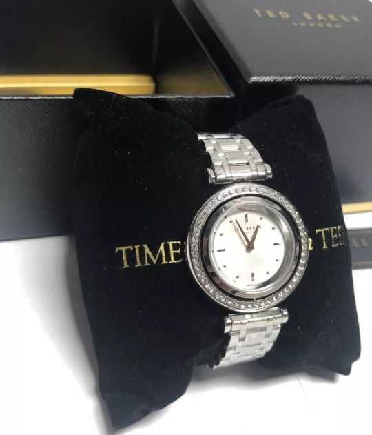 Brand new in box Ted Baker ROTATING CASE Womens 39mm Silver-Tone Stainless Bracelet Band Watch
