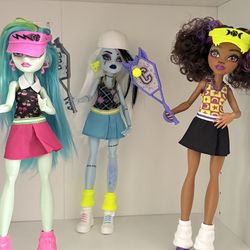 Monster high dolls