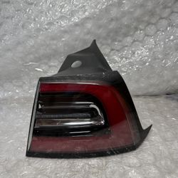 2017-2018-2019-2020-2021-2022-2023 Tesla Model 3 right side tail light OEM 3 pin