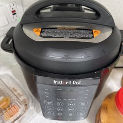 Instant Pot Pressure Cooker – Great Condition