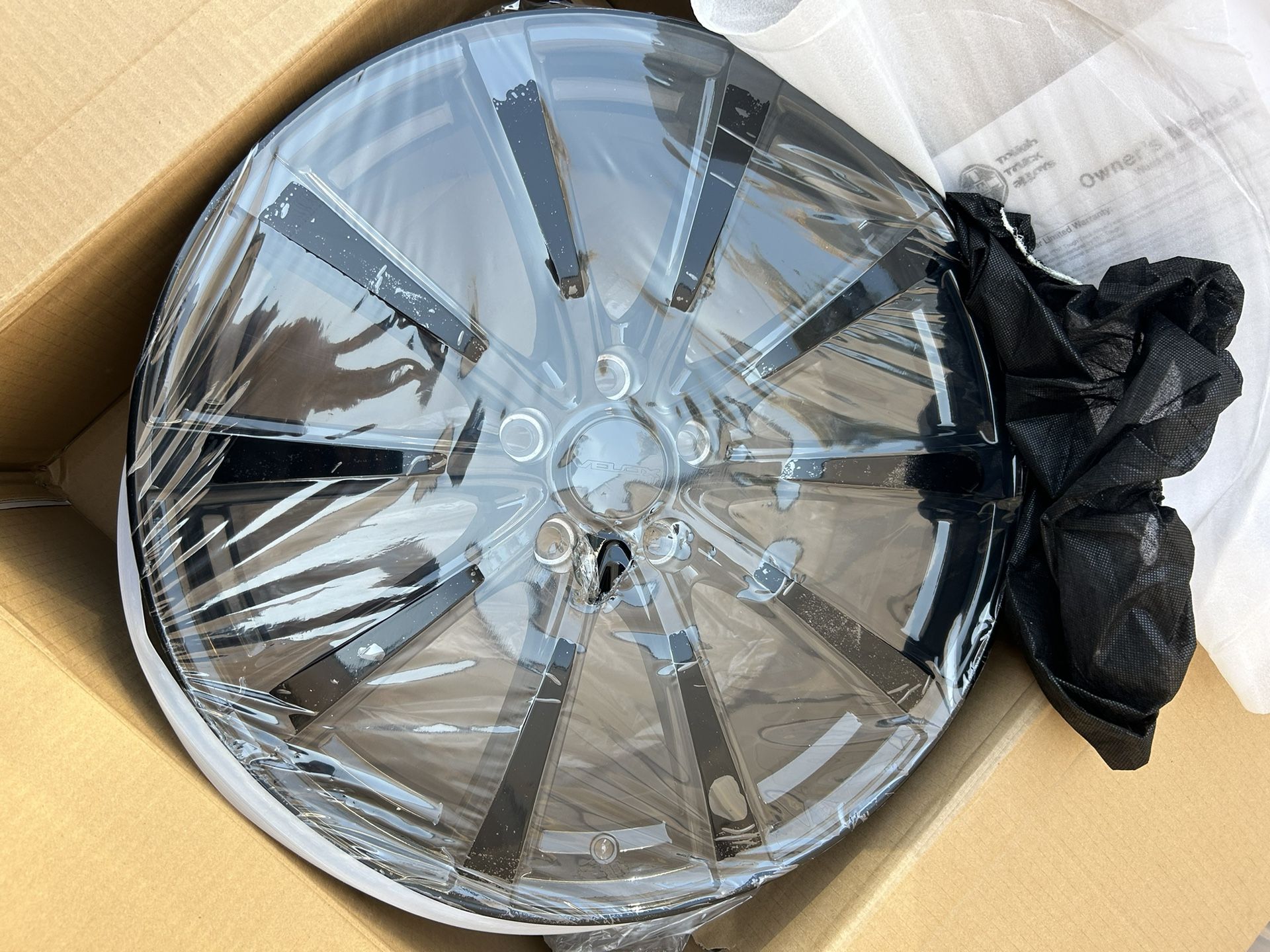 Set of 4 velox rims 19”