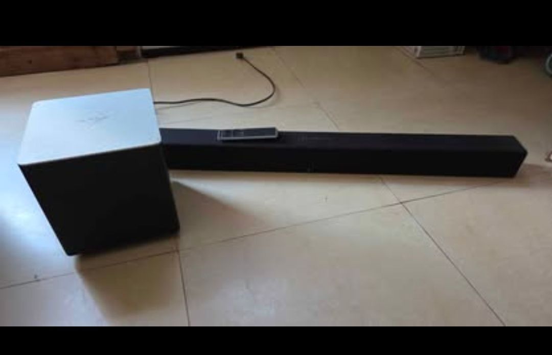 Sound bar with Bluetooth subwoofer