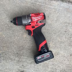 Milwaukee M12 Fuel 1/2” Hammer Drill With Battery 