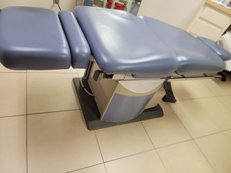 Medical Bed (Electric) Ritter Brand $450 obo,need gone asap