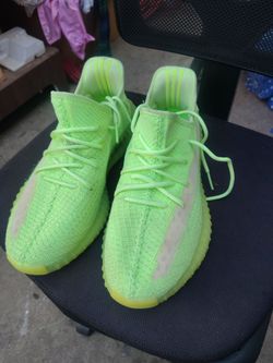 Yeezy's 350 v2 Glow in the dark