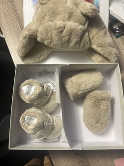 UGG Beanie, Bootie and Mitten Set