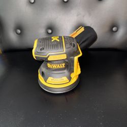 XR 20-Volt Brushless Variable Speed Random orbital Cordless Sander with Dust Management 