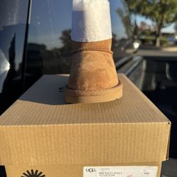 Uggs size 6 