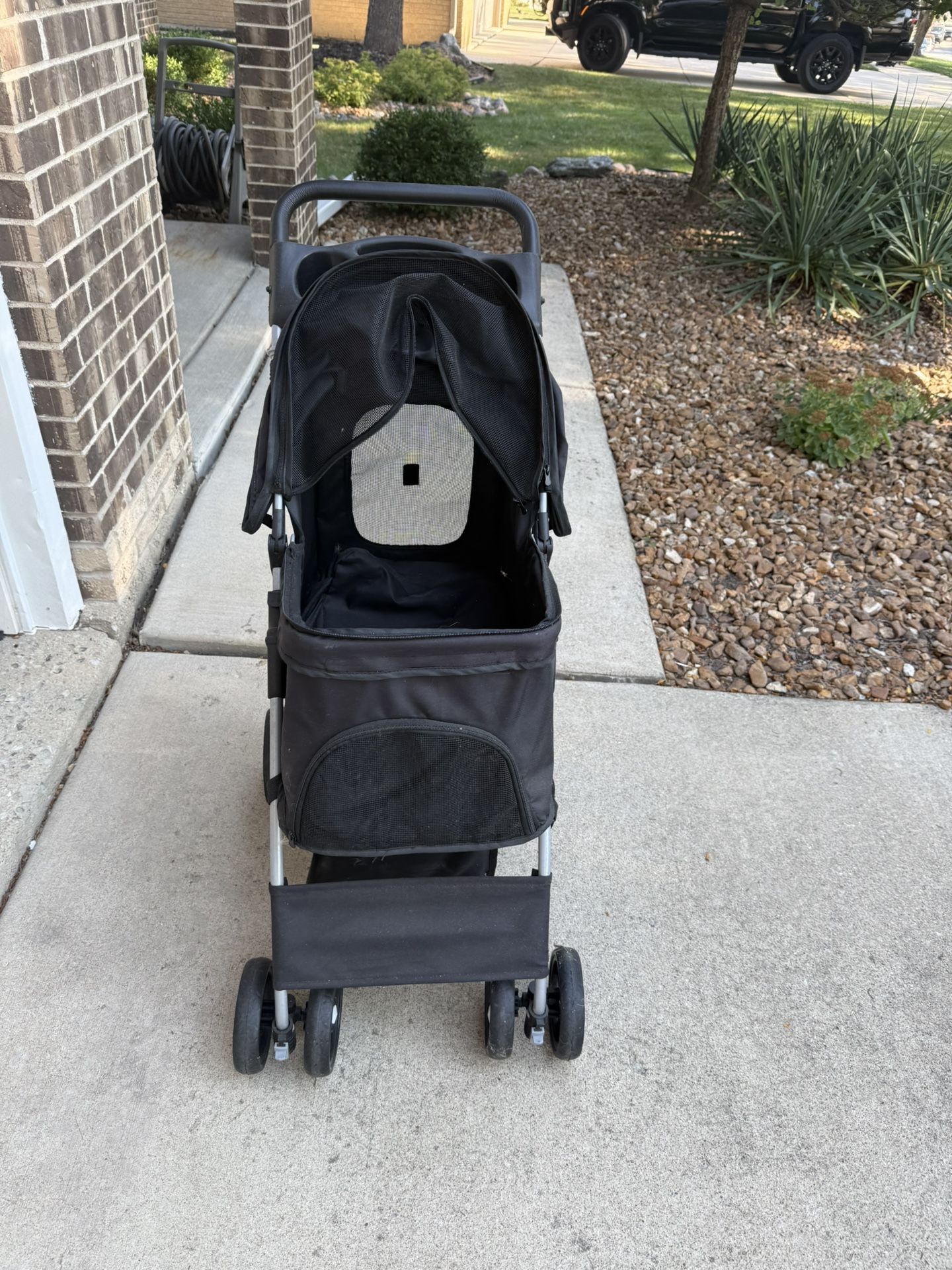 Dog stroller PENDING