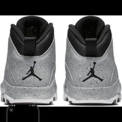 Nikes Air Jordan's smoke gray size 10 and 1/2