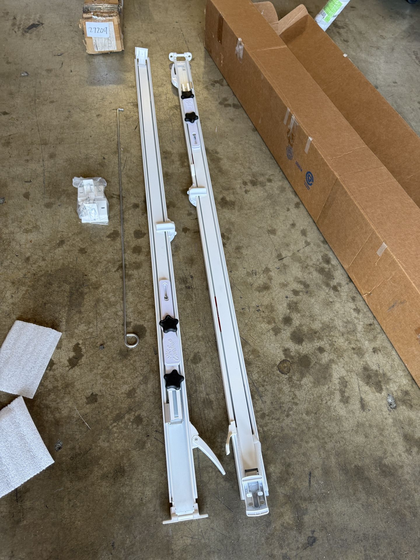 Carefree 960516WHT Fiesta/Spirit Awning Arms 81"-96" (Long Straight Sides) White