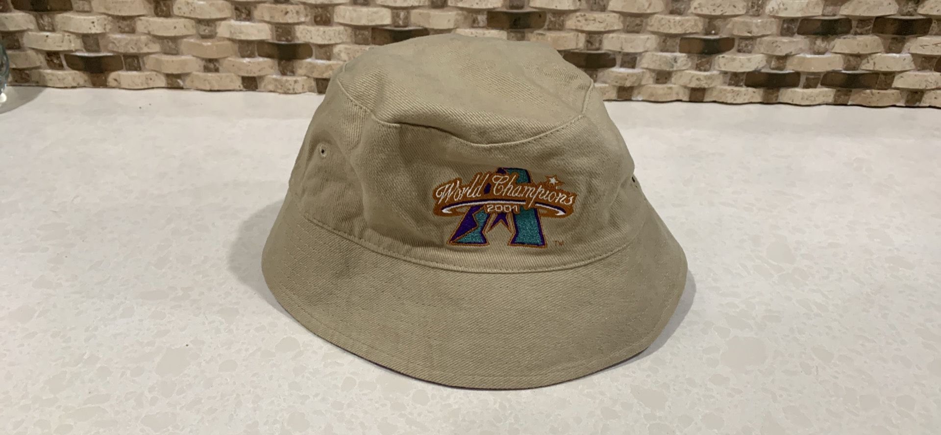 AZ Diamond backs World Champions Vintage Bucket Hat