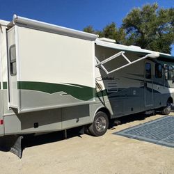 2003 Southwind 32V