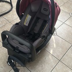 Evenflo carseat and base