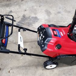 Toro Snow Commander Snowblower 