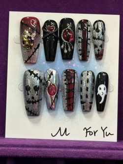 Halloween Gothic Press-On Nail Set. Medium Sized