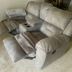 Double Recliner Couch W/ Storage Console.  