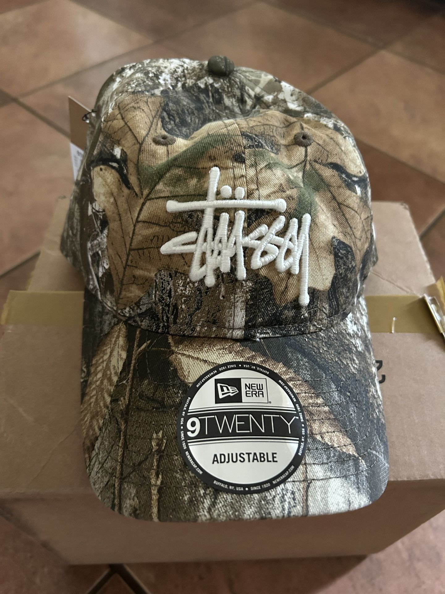 Stüssy New Era 9Twenty Strapback Camo Hat