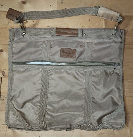 Pierre Cardin Shoulder Garment Bag