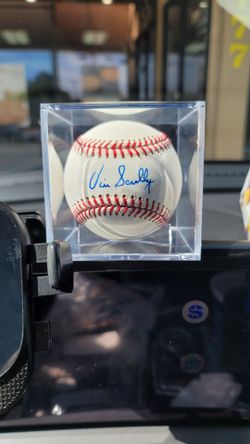Vin Scully Autographed real major league baseball