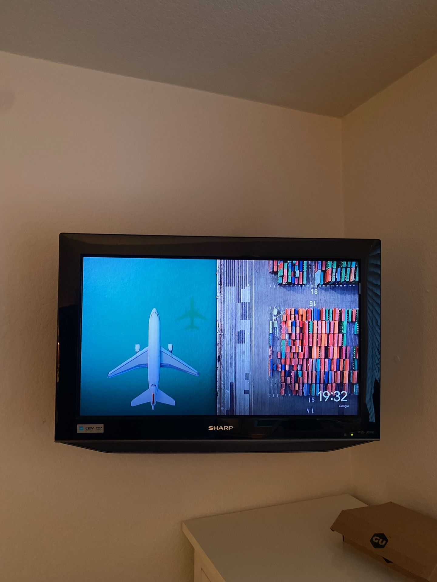 25in Flat Screen TV - HD, DVD, Chromecast