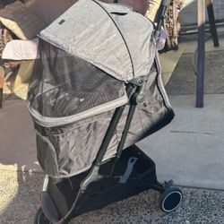 Dog stroller 