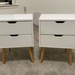 2 Matching Tables w/ Drawers 