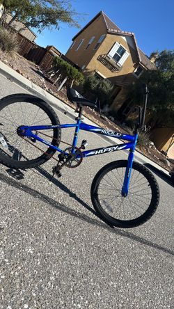Blue huffy bike