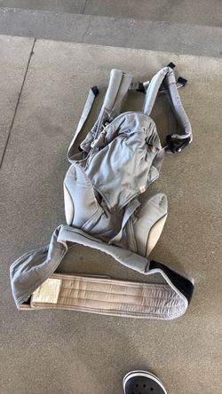 Ergo baby carrier