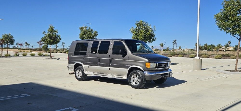 2006 Ford E-250