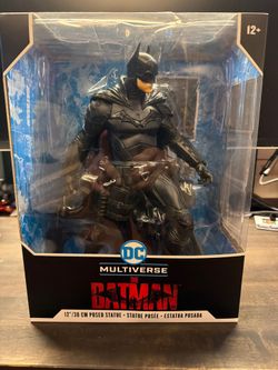 McFarlane DC Multiverse THE BATMAN 12” Statue - Version 2 (CIB)