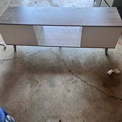 Tv unit
