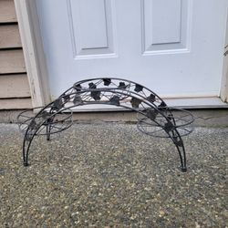 Vintage 26" Black Metal Plant Stand With Ivy Leaves 