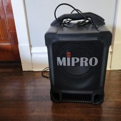 Pro PA Speaker + Wireless Mic