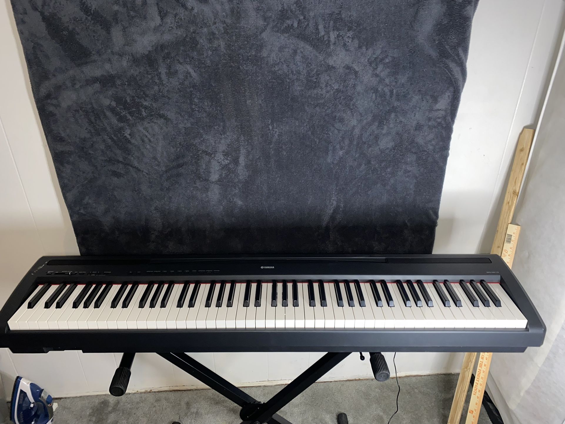 Yamaha P85 digital piano