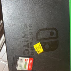 Nintendo Switch Games Sd  Card / Charger Doc