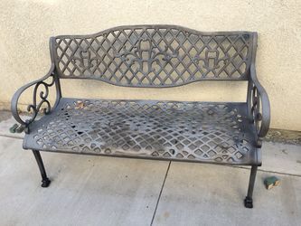 Ion metal bench