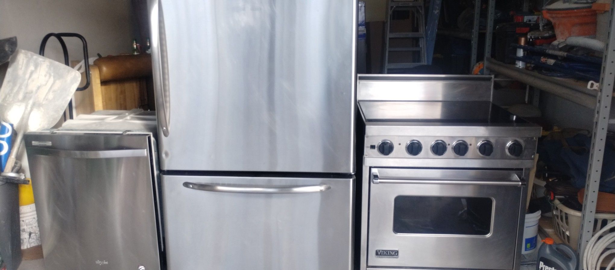 Stove Refrigerator And Dishwasher Set 