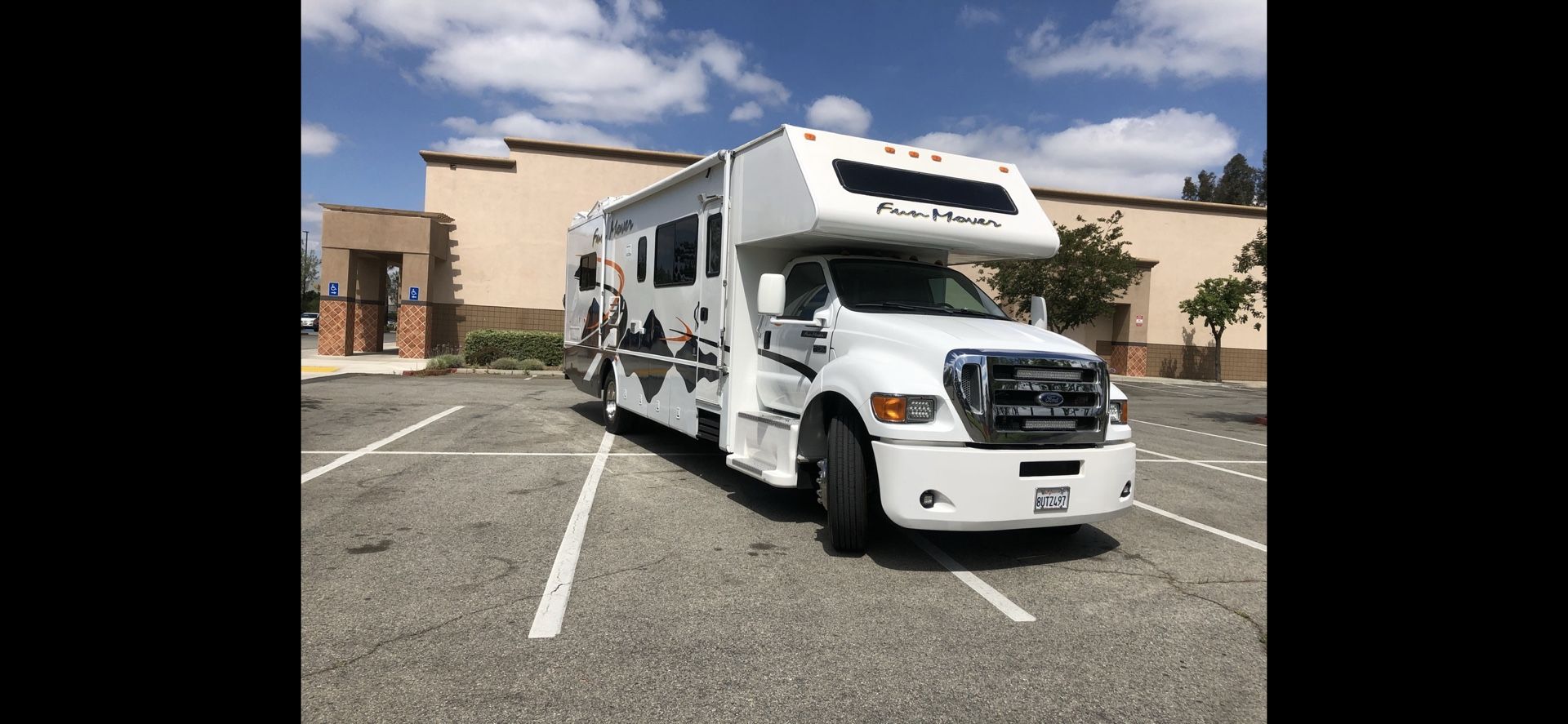 2004 Ford Fun mover 35feet