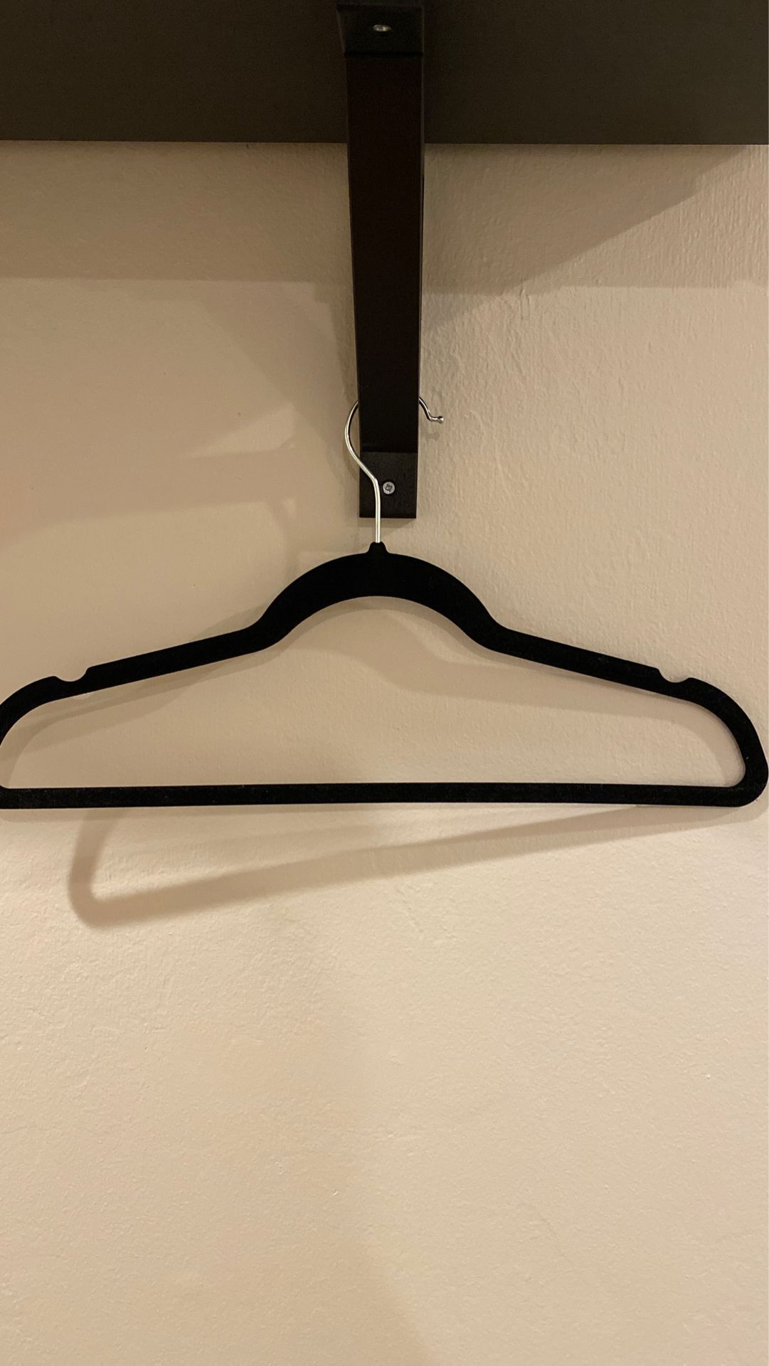 90 NINETY Velvet Clothes Hangers
