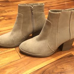 Women’s Ankle Boots Size 7