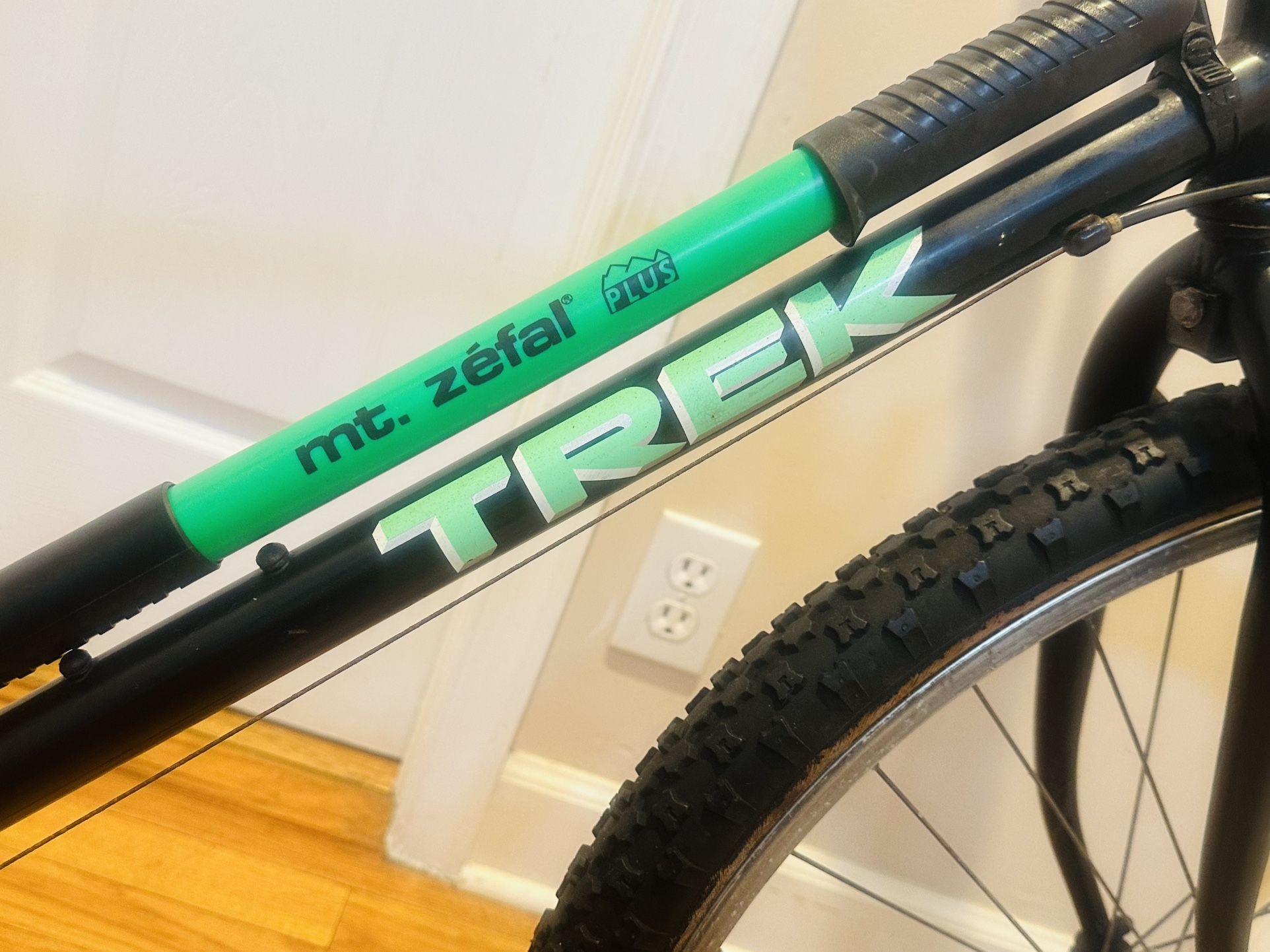 Trek Hybrid Bike