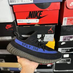 Adidas Yeezy 350 Dazzling Blue size 11  USED But Clean