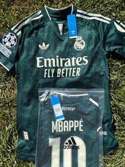 Real madrid away jersey