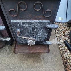 SCHRADER FIREPLACE/WOOD BURNING STOVE
